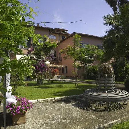 Grand Tour Apartment *