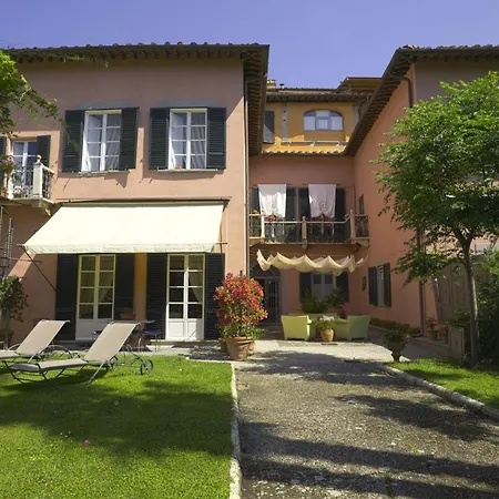 Apartment Grand Tour