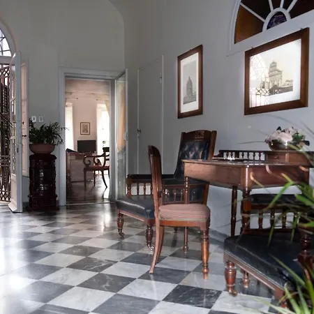 Grand Tour Apartment *